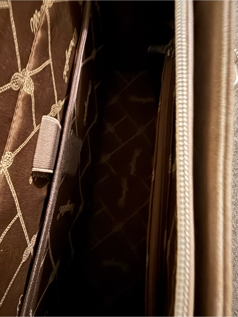 Wrangler Tan and Brown Studded Tote with Belt Accent - Picture 4 of 8